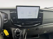 Ford Transit 350 2.0 TDCI L2H2 Trend 130 pk FWD | BPM-VRIJ | Achteruitrijcamera | Trekhaak | Verwarmde bestuurdersstoel en bijrijdersbank | Cruise Control