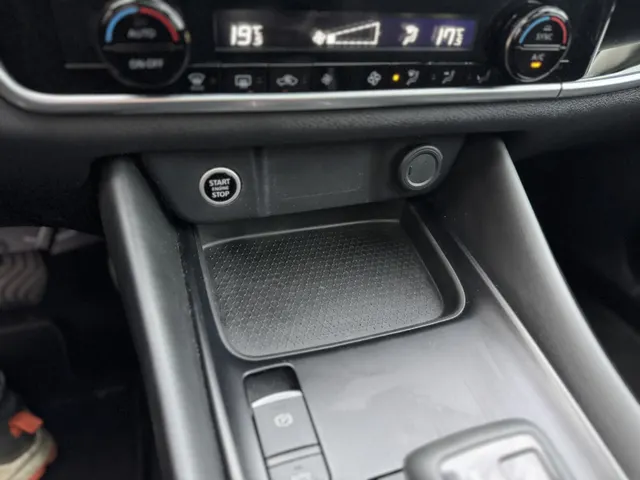 Nissan QASHQAI 1.3 MHEV Xtronic N-Connecta Panodak