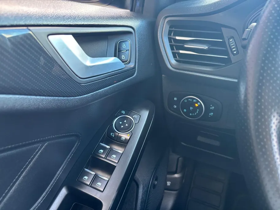 Ford Focus 1.0 EcoBoost Vignale | B&O Audio | Winter Pack | Sportuitlaat | Achteruitrijcamera