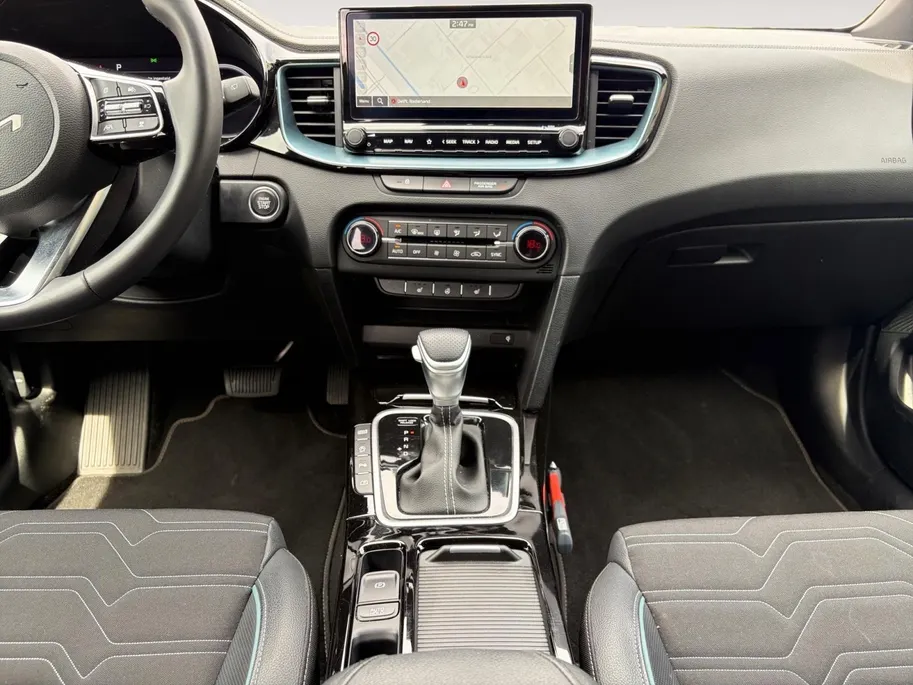 Kia Ceed Sportswagon 1.0 T-GDi MHEV Design Edition Automaat | Navi | Clima | Adaptive Cruise | Camera | Stoel-/Stuurverwarming | JBL Soundsysteem | LED Koplampen