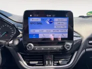 Ford Fiesta 1.0 EcoBoost Hybrid Titanium | Stoel/stuur en voorruitverwarming | Cruise control | Parkeersensoren |