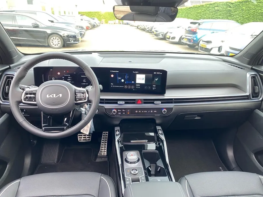Kia Sorento 1.6 T-GDi Plug-in Hybrid 4WD ExecutiveLine 7p | Bel voor info | 253 pk | Head-up display | Nu €3000 Inruilpremie!