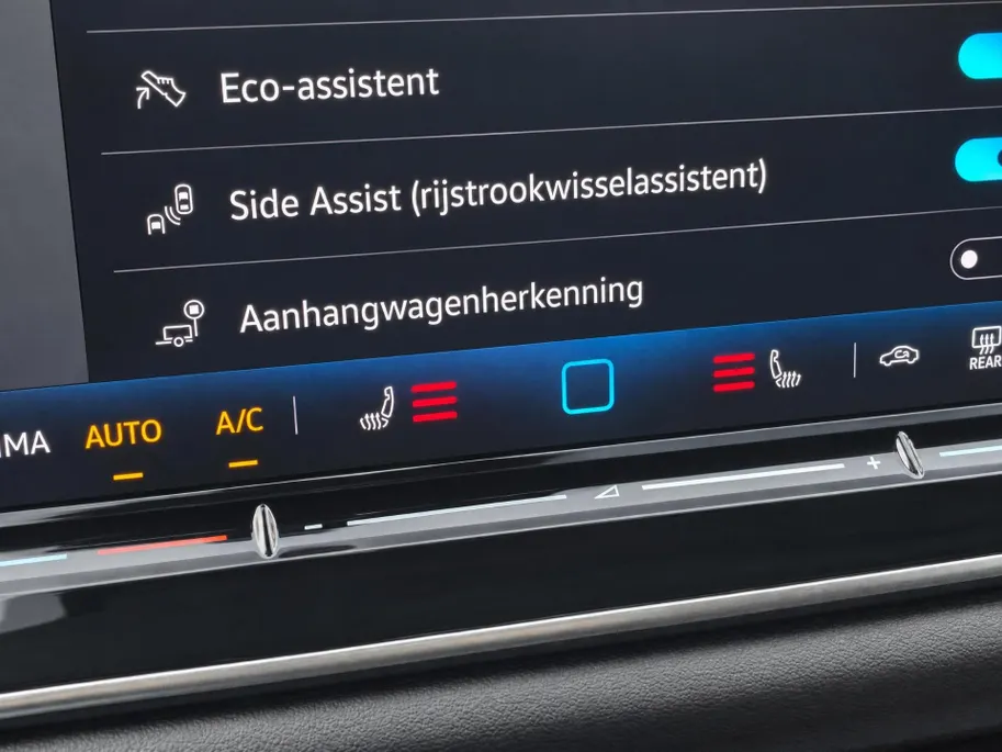 Volkswagen Tiguan 1.5 eTSI 130pk DSG Life Edition · 360 Camera · Wegklapbare Trekhaak · Apple/Android Car Play · Stoel-& Stuurverwarming · 18'' Inch ·