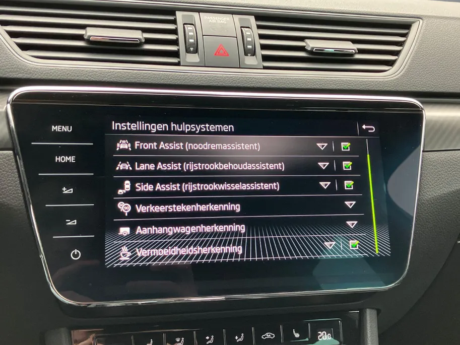 Škoda Superb Combi 1.4TSI 160kW/218PK iV Sportline DSG · Panoramadak · Trekhaak · 360°Camera + Parkeersensoren · Apple/Android Car Play ·