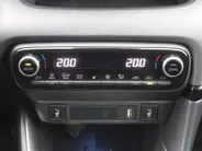 Mazda 2 Hybrid 1.5 Select | 16' LM | Stoel- & stuurverwarming | HUD | Camera | Dodehoek sensor |