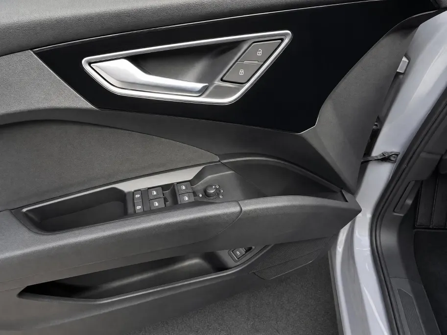 Audi Q4 Sportback e-tron 40 204pk Edition 77 kWh · SOH 95,8% · Camera · Apple/Android Car Play · Cruise Control Adaptief · P-Sensoren · Elek. Achterklep · 19'' Inch ·