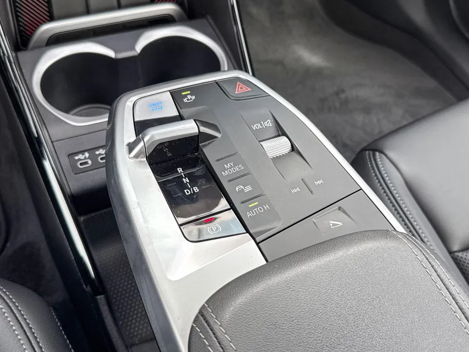 BMW iX1 xDrive30