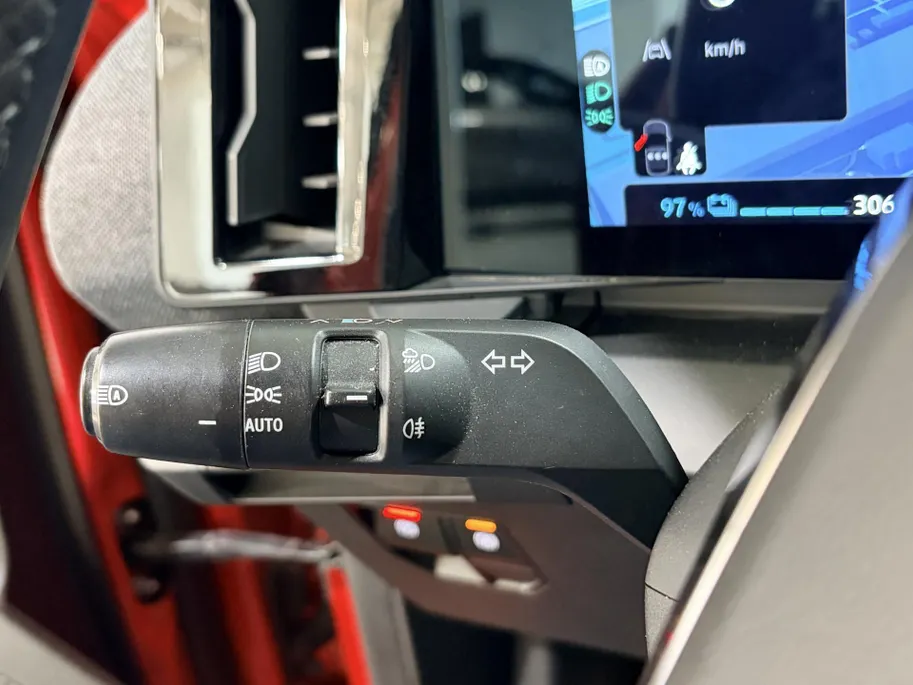 Renault Megane E-Tech 220PK EV60 Optimum Charge Techno Automaat | Pack Winter | Adaptive Cruise Control | 360 Camera | Apple CarPlay/Android Auto | Parkeersensoren | Full LED | Digital Cockpit | Lichtmetalen Velgen |