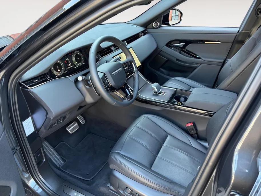 Land Rover Range Rover Evoque 1.5 P270e PHEV AWD SE Dynamic Edition | Black Pack | Keramische coating | Panoramadak | Meridian audio-installatie | Elektrisch verstelbare stoelen incl. geheugenfunctie | 3D camera | Apple/Android Carplay | Elektrisch verstelbare achterklep | Stoelverwar