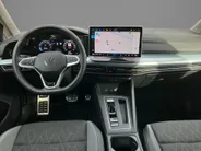 Volkswagen Golf Variant 1.5eTSI/150PK Goal DSG · Navigatie · Trekhaak · 360°Camera + Parkeersensoren · Stoelverwarming · Garantie t/m 23-06-2027