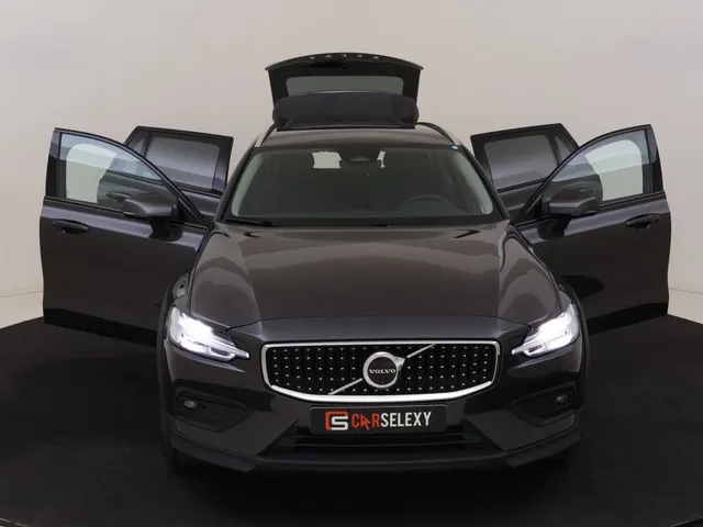 Volvo V60 Cross Country 2.0 B5 AWD Plus Bright | 360° camera | Harman/Kardon