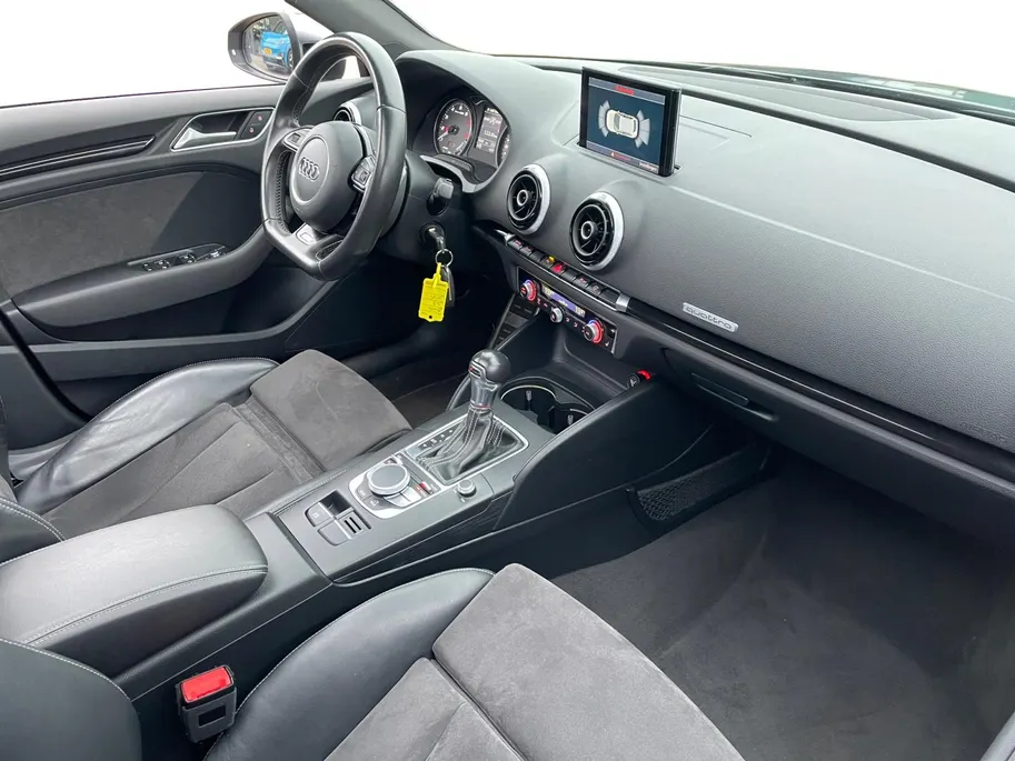 Audi S3 Sportback 2.0 TFSI quattro Pro Line Plus *Automaat*Navigatie*Schuif/Kanteldak*LED*LM.Velgen. IN ZEER NETTE STAAT!