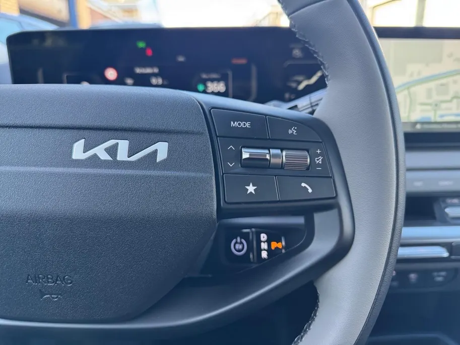 Kia EV4 Air 58.3 kWh | Stoel + Stuurverwarming | Navigatie | Climate control | Adaptieve cruis control | Keyless | DEMO