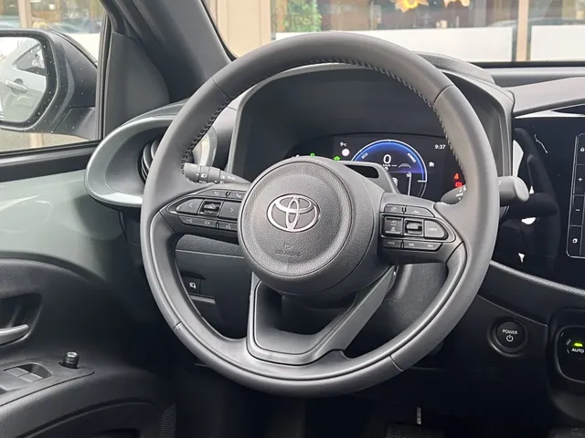 Toyota Aygo X Hybrid 115 pulse Bi-Tone