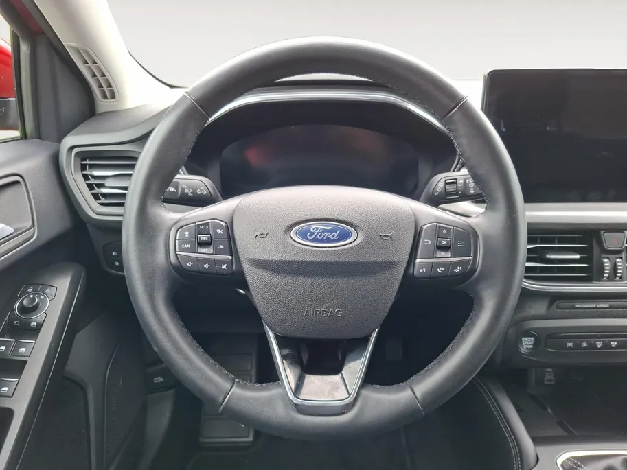 Ford Focus Wagon 1.0 EcoBoost Hybrid Titanium X | NL-auto | 1e Eigenaar | Winterpack | Driver Assistancepack | El. Trekhaak | Adaptieve Cruise Control | BLIS | El. Achterklep | Camera | B&O | AGR Bestuurdersstoel |
