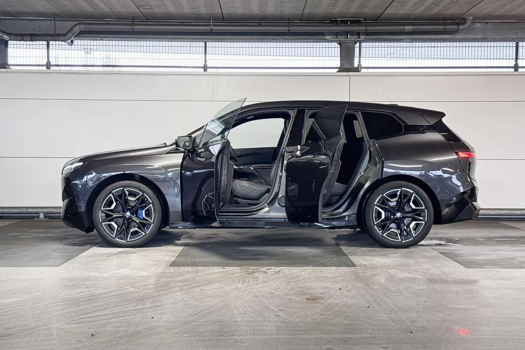 BMW iX xDrive40 Business Edition Plus 77 kWh