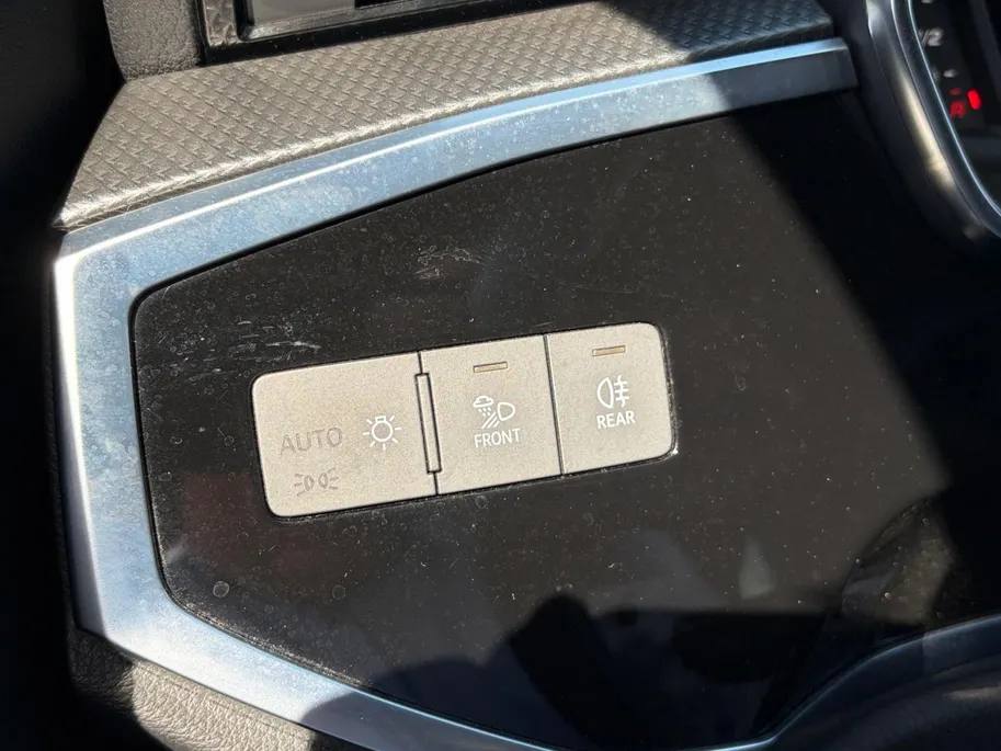 Audi Q3 45 TFSI e S edition *Automaat*Navi+360Camera*Climate Control*Virtual Cockpit*Sonos Audio*Elektrische achterklep*Zeer nette auto!