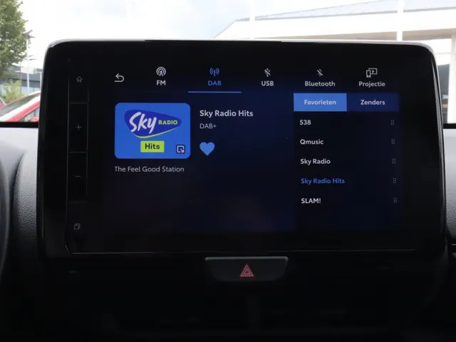 Toyota Yaris Cross 1.5 Hybrid Explore | Stoelverwarming | Parkeersensoren | Carplay