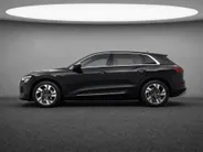 Audi e-tron 55 quattro 95 kWh 408pk S Edition · SOH 96,8% · Camera · Luchtvering · Afneembare Trekhaak · Head-Up Display · Elek. Achterklep · Stoelverwarming · 20'Velgen ·