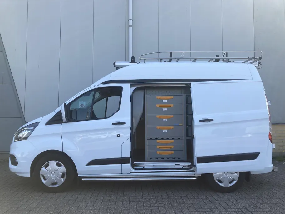 Ford Transit Custom 300 2.0 TDCI 130 pk L1H2 Trend Store Van Laadruimte inrichting - Imperiaal met dakladder - Opstaptrede achterbumper -Comfort laadschot