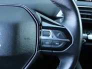 Peugeot 5008 1.2 PureTech Blue Lease Executive | Navi | Airco | 7 zits | Cruise | Camera | 17" LM |