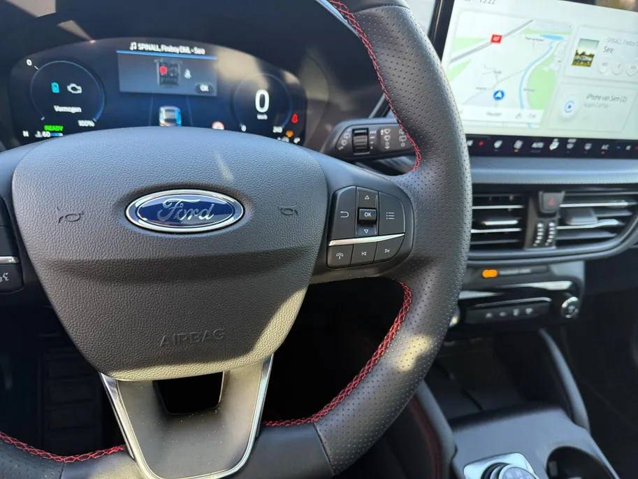 Ford Kuga 2.5 PHEV ST-Line X | Winterpack | Panorama Dak | Elec Trekhaak | Technology Pack | Matrix Led Koplampen | B&O Audio | Fabrieksgarantie |