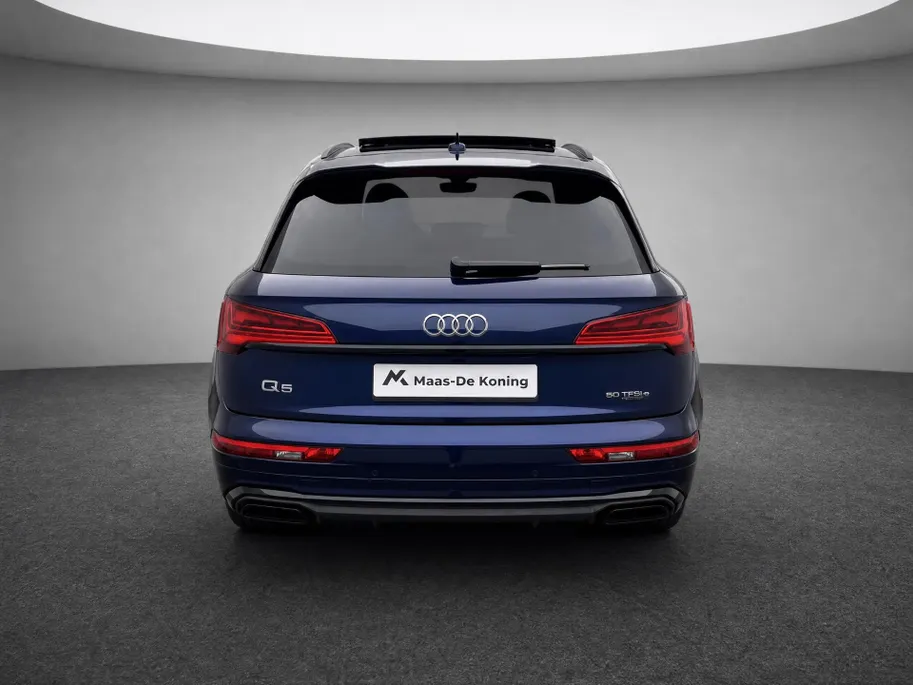 Audi Q5 50 TFSIe 299PK S-tronic S Line · Panoramadak · Camera ·  Luchtvering · Apple/Android Car Play · Keyless · 20'' Inch · Garantie t/m 28-05-2028 of 80000km.