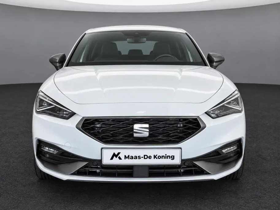 SEAT Leon FR Business 1.5 TSI eHybrid 150 kW / 204 PK Hatchb | 18 Inch | Matrix LED | Trekhaak | 5000,- HERWAARDERING!!!