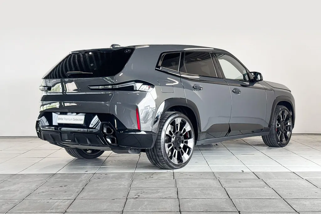 BMW XM PHEV