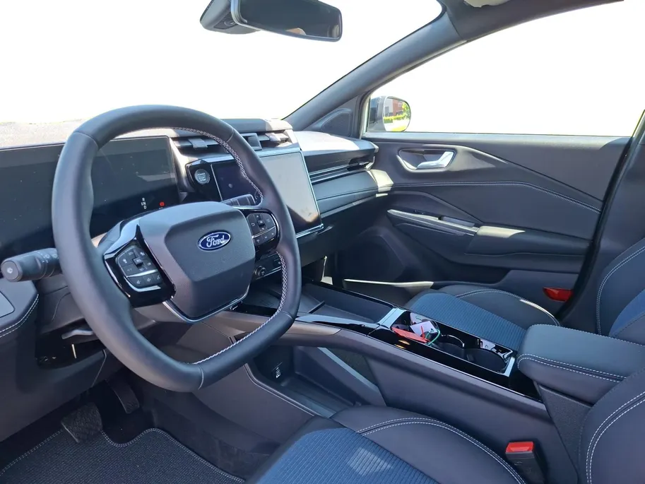 Ford Puma Gen-E BlueCruise Edition 47 kWh | Winterpack | Matrix Ledkoplampen | Adaptive Cruisecontrol | 360Camera | Dodehoekdetectie | El. Achterklep | B&O Audio | 18' Lichtmetaal | Zwart dak&Spiegels | Nieuw te bestellen |