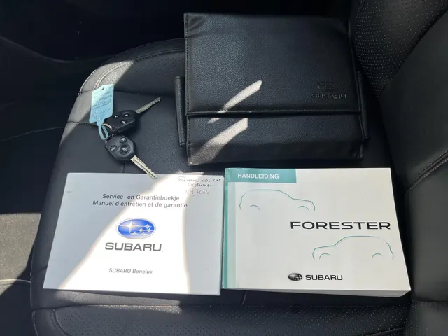 Subaru Forester 2.0 Comfort Automaat | All Season Banden | Trekhaak | Lederen Bekleding | Verwarmde Voorstoelen