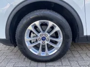 Ford Kuga 2.5 PHEV 225 pk Titanium Navigatie-Draadloos opladen-achteruitrijcamera-parkeersensoren