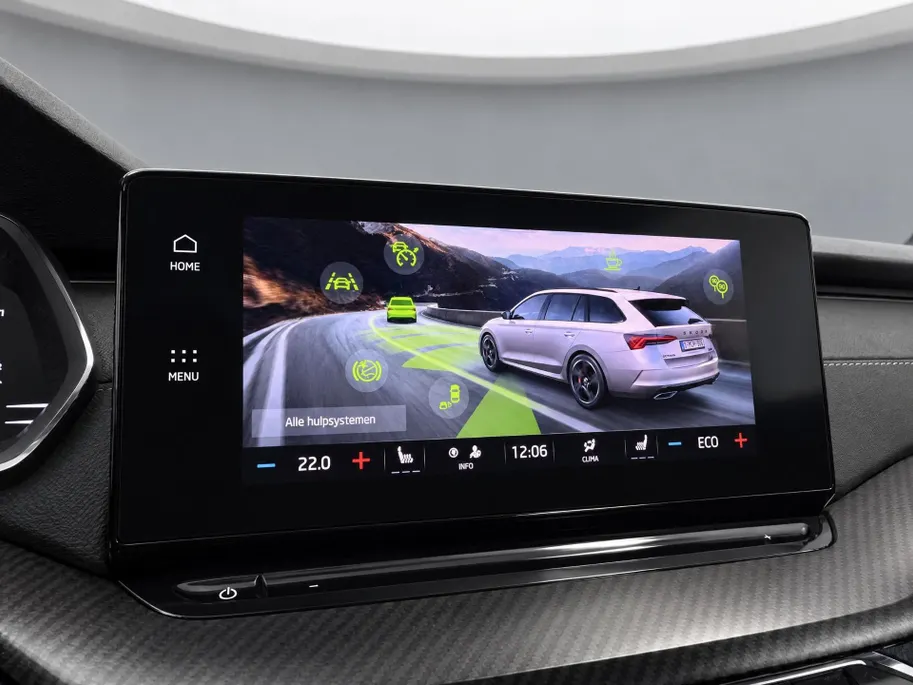 Škoda Octavia Combi 1.4 TSI 245pk DSG RS iV PHEV Business · SOH 94,5% · Camera · Wegklapbare Trekhaak · Elek. Voorstoelen · Stoelverwarming V+A · 19'' Inch · Apple/Android Car Play ·