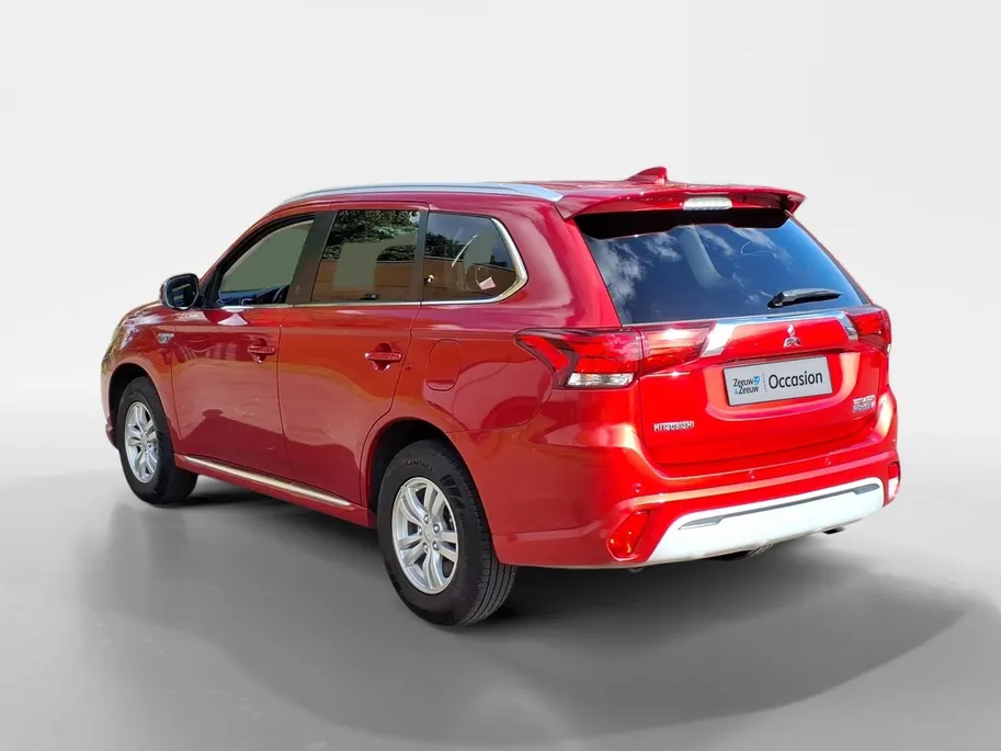 Mitsubishi Outlander 2.4 PHEV Pure Apple Carplay/Android Auto , electronic climate controle , cruise control , kunstlederen bekleding , lichtmetalen velgen 16' , voorstoelen verwarmd