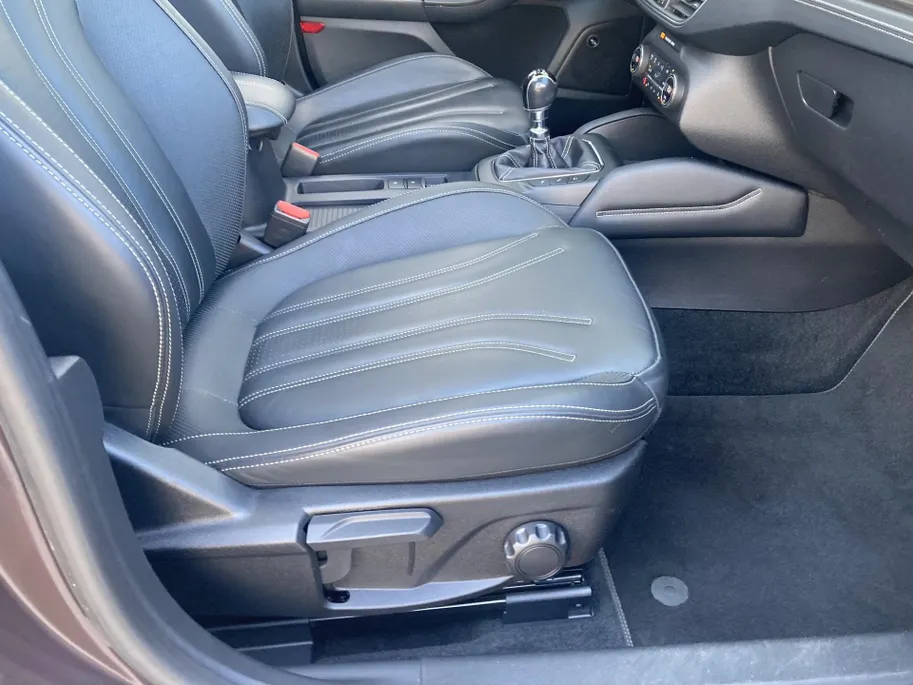 Ford Focus 1.0 EcoBoost 125 pk Vignale Wagon Panoramadak - Design Pack - Winter Pack - Lederen bekleding