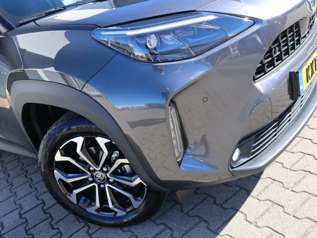 Toyota Yaris Cross 1.5 Hybrid 115 Dynamic Parkeersensoren | Stuur en stoelverwarming