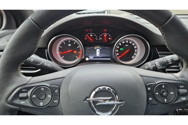 Opel Astra 1.4 150PK Turbo Business Executive Navi - Camera - Trekhaak