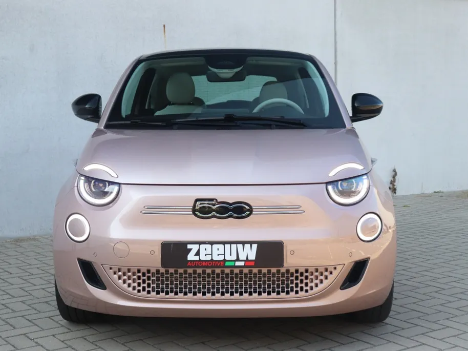 Fiat 500e La Prima 42 kWh | Pano | JBL | Winter | 17'