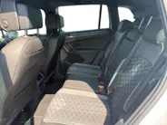 Volkswagen Tiguan 1.5 TSI R-Line Business+ | Automaat | Cruise Control | Climate Control | Digital Dashboard | Stoelverwarming | Stuurverwarming | Navigatie | Parkeersensoren |