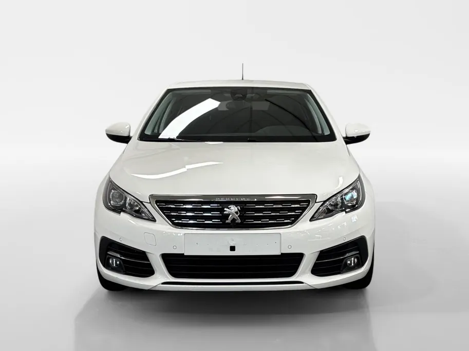 Peugeot 308 1.2 PureTech Allure APPLE CARPLAY ANDROID AUTO CAMERA PARKEERSENSOREN 5 DEURS LM VELGEN PAS 17000KM VOLLEDIGE DEALER ONDERHOUDEN ALLES AANTOONBAAR