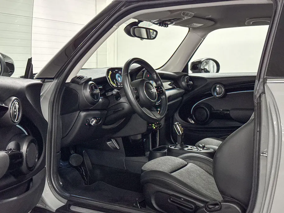 MINI Cooper 3-deurs Electric MINI Yours