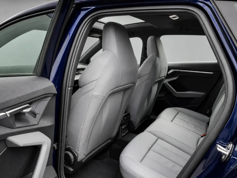 Audi A3 Sportback 40 TFSIe 150kW/204PK S Line · Panoramadak · Leder · Camera · Apple/Android Car Play · Drive select ·  EXTRA INRUILKORTING ·