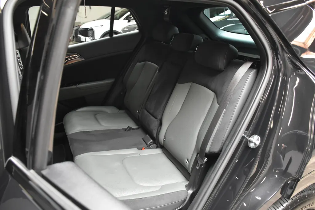 Kia Sportage 1.6 T-GDi 230pk Hybrid AT6 Dark Edition