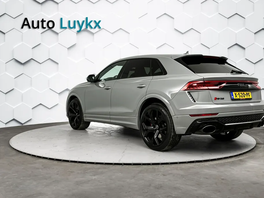 Audi RSQ8 4.0 TFSI RS Q8 Quattro | Panoramadak | Luchtvering | 23'' L.M. Velgen