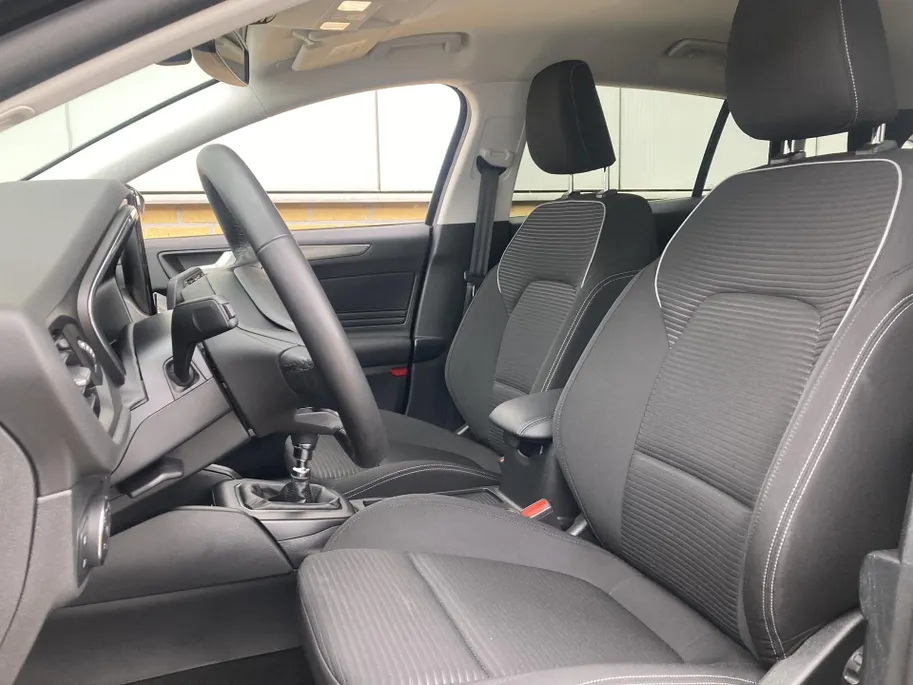 Ford Focus 1.0 EcoBoost Hybrid 125 pk Titanium SYNC 4 Navigatie - Apple Carplay/ Android Auto- Winter Pack - 16inch Lichtmetalen velgen