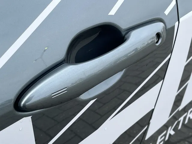 Toyota C-HR+ First Edition 77 kWh