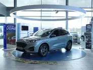Ford Kuga 1.5 EcoBoost Titanium |trekhaak elektrisch uitklapbaar| 1800 KG TREKGEWICHT| WINTERPACK| 12 MAANDEN BOVAG GARANTIE/