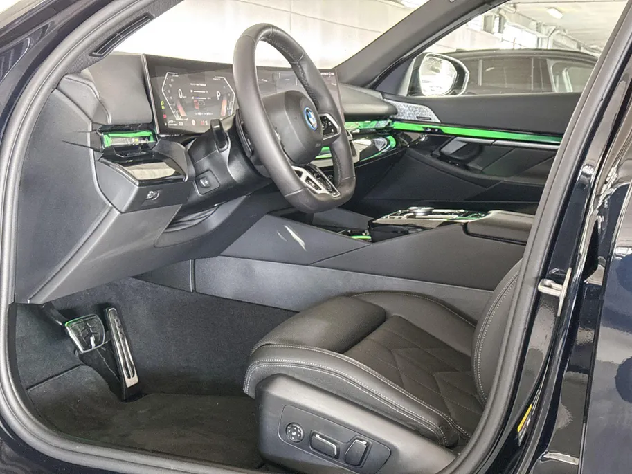 BMW 5 Serie Touring 550e xDrive