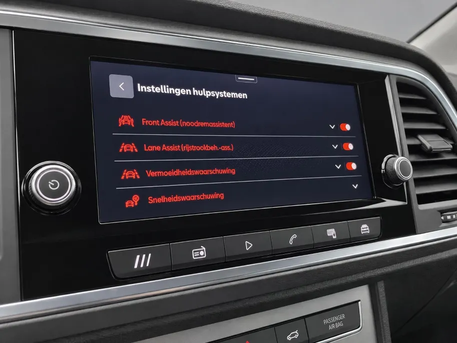 SEAT Ateca 1.5TSI/150PK DSG FR FL · Apple/Android Car Play · Camera + Parkeersensoren · Stoel- & Stuurverwarming · Garantie t/m 22-05-2026