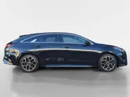 Kia ProCeed 1.5 T-GDi GT-Line | Stoel en stuurverwarming | Navigatie | Elektrische achterklep | Camera | Climate control | Apple Carplay / Android Auto |